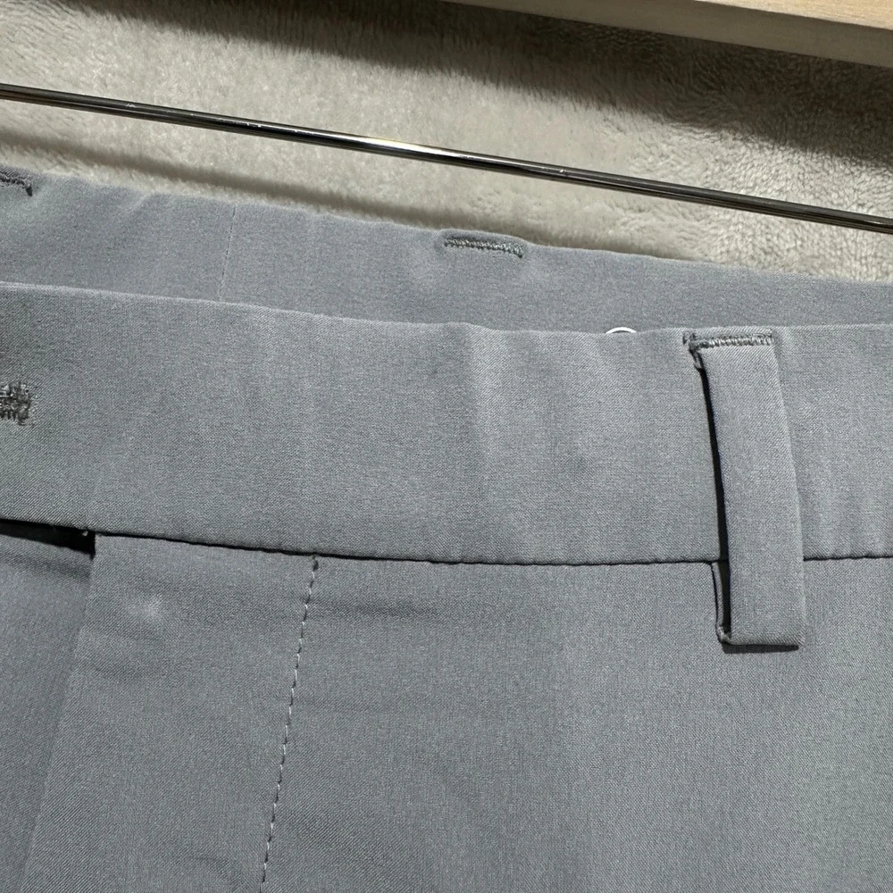 G/FORE Mens Golf Shorts Gray Striped Pocket Accents Size 32 Performance Tech